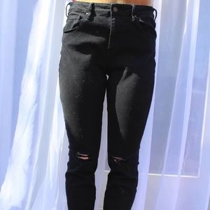 Pacsun bullhead jeans.